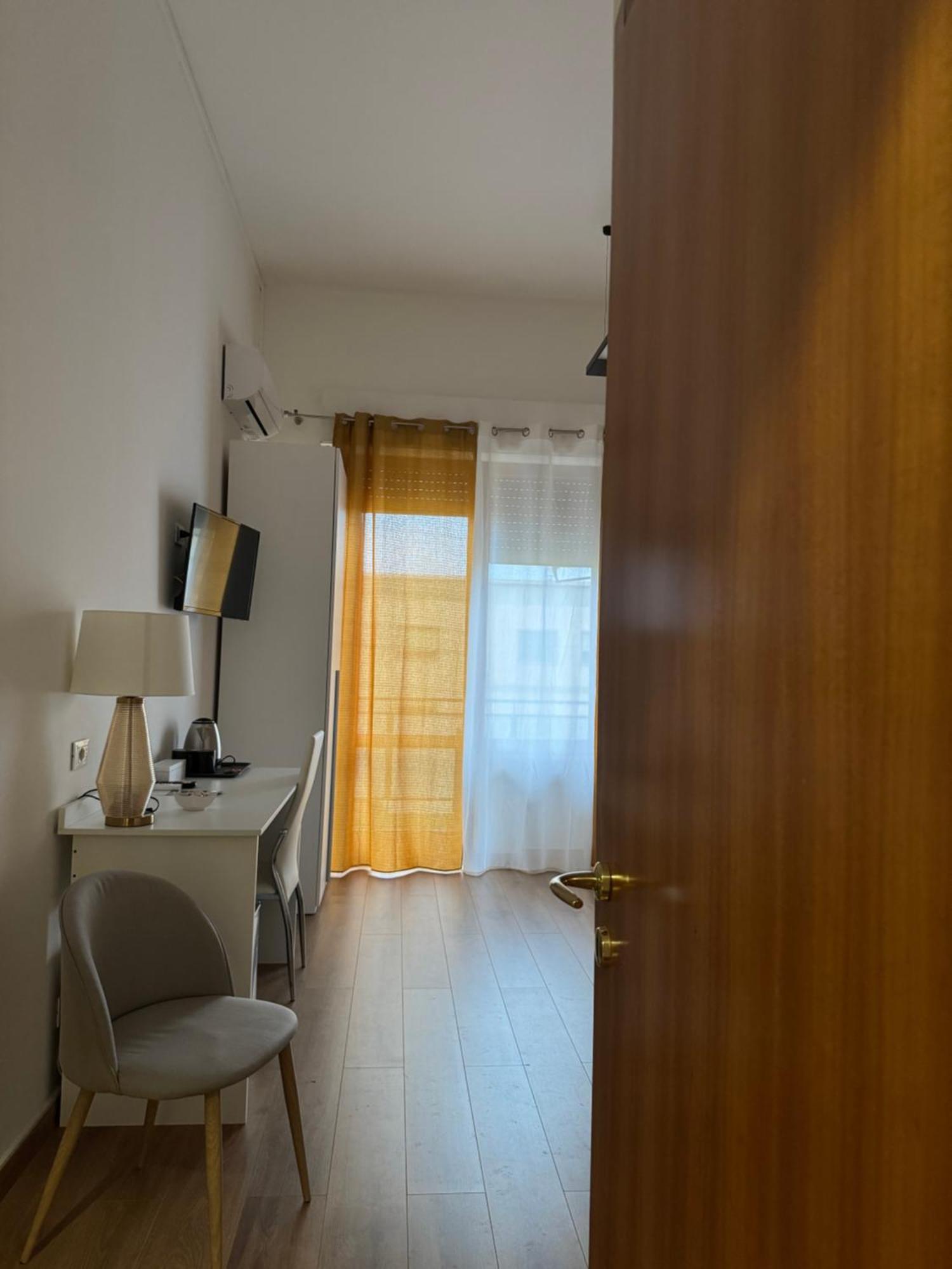 Crispi 120 Rooms New Opening ปาแลร์โม ภายนอก รูปภาพ