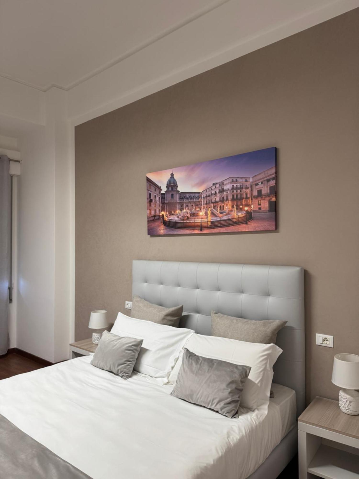 Crispi 120 Rooms New Opening ปาแลร์โม ภายนอก รูปภาพ